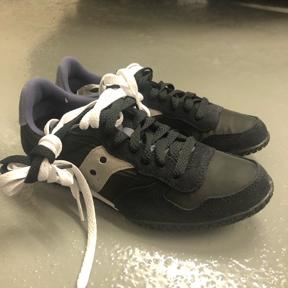 Black Saucony Sneakers